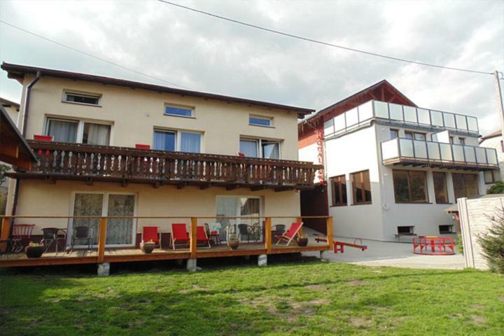 Magdalenka - Pokoje W Centrum ชเจอร์ค ภายนอก รูปภาพ